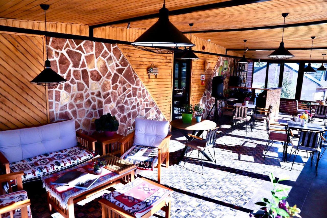 Hotel Gold Tower Mestia Exterior foto